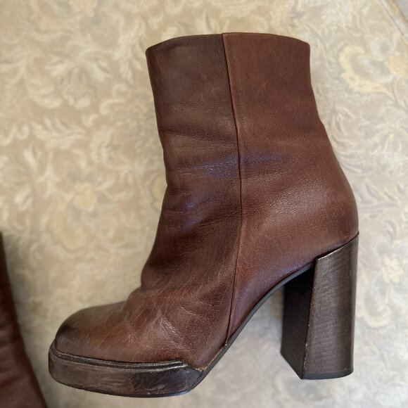 Women's Italian Leather Ankle Boots - Picture 2 of 8